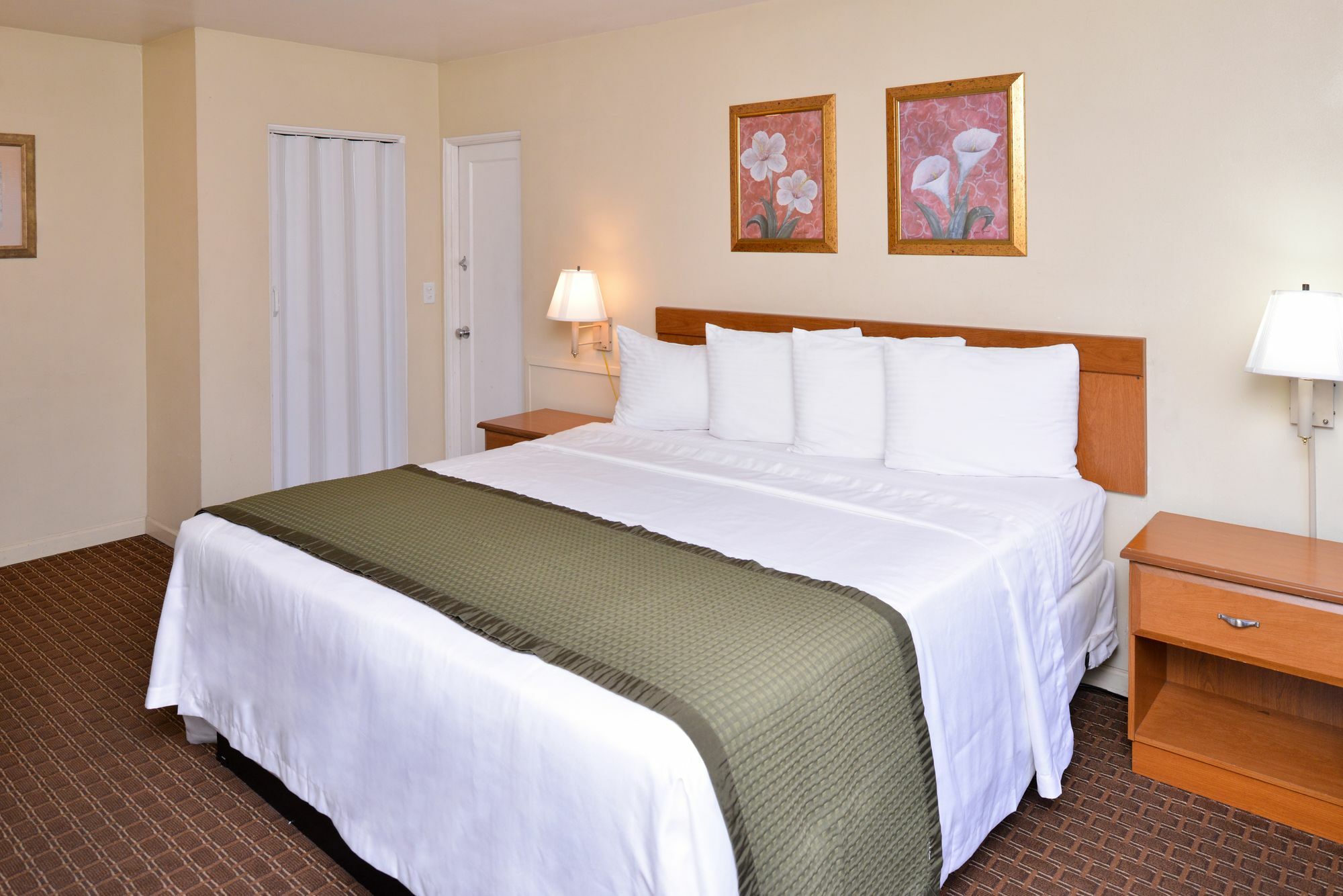 Travelodge By Wyndham Eugene Downtown/University Of Oregon Buitenkant foto