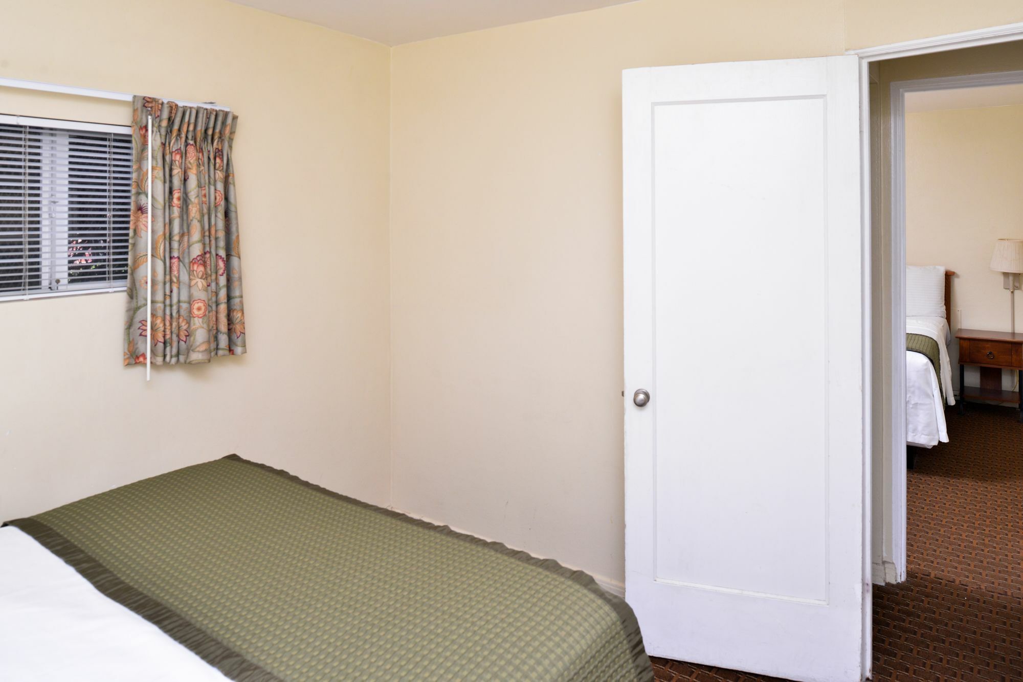 Travelodge By Wyndham Eugene Downtown/University Of Oregon Buitenkant foto