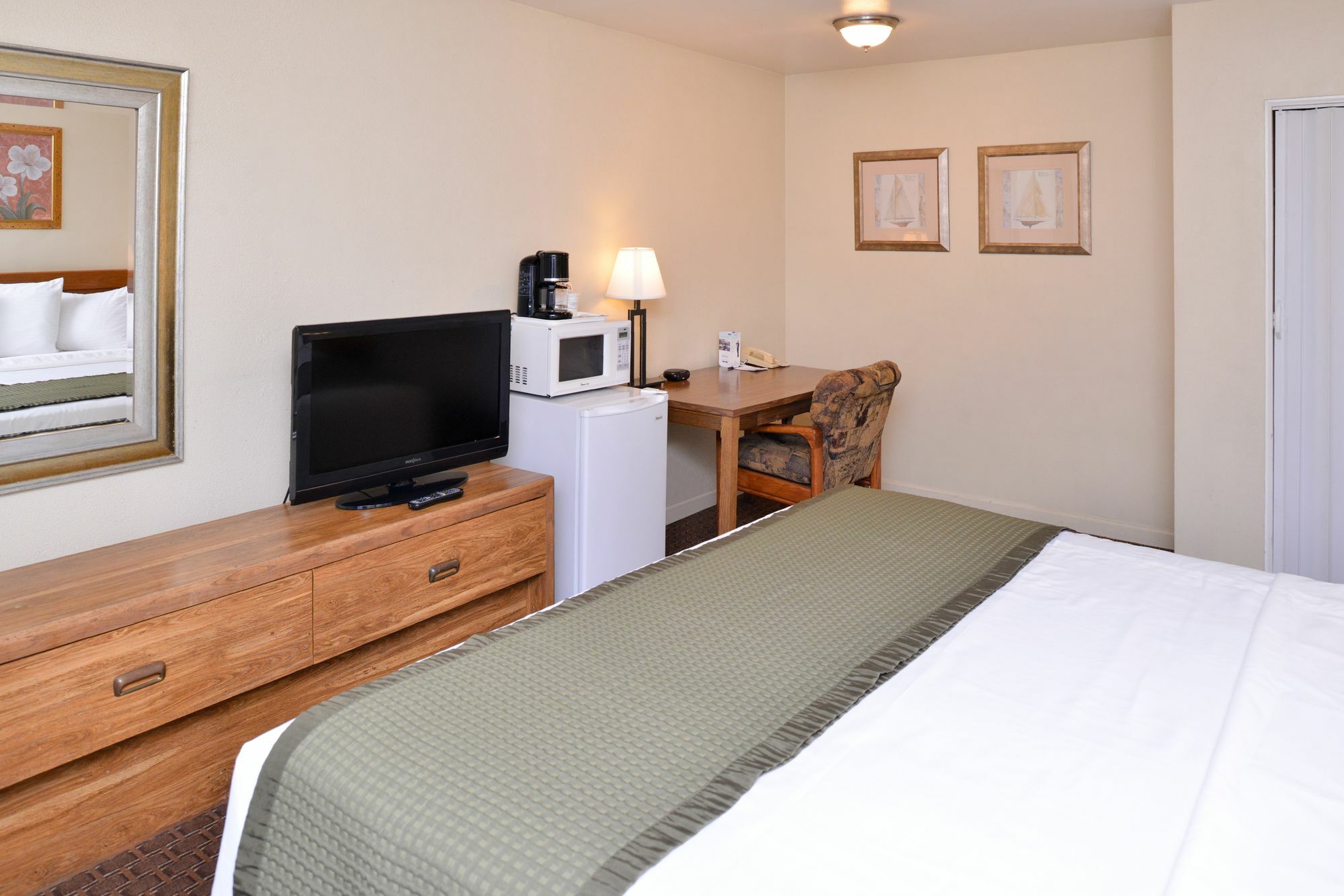 Travelodge By Wyndham Eugene Downtown/University Of Oregon Buitenkant foto