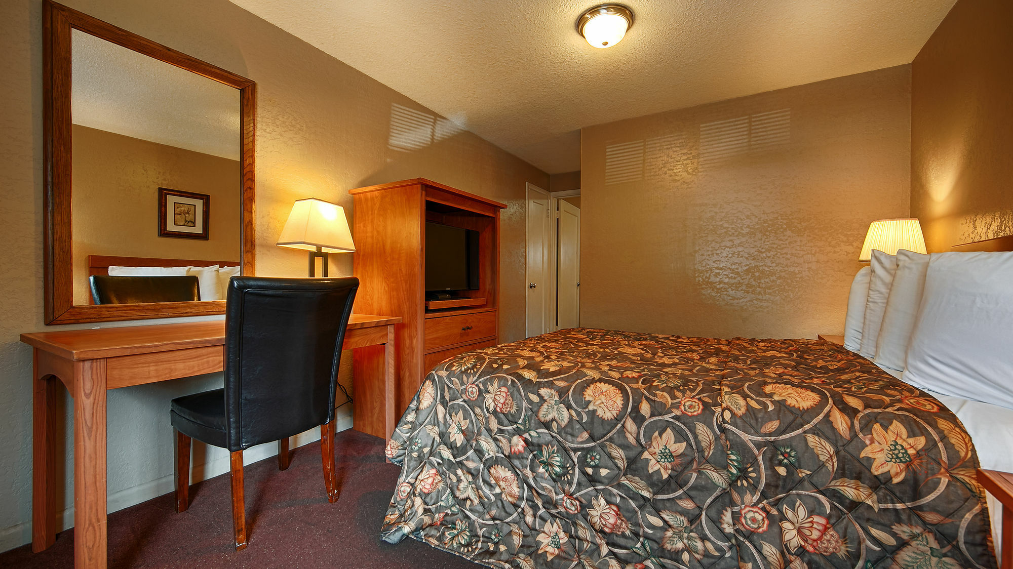 Travelodge By Wyndham Eugene Downtown/University Of Oregon Buitenkant foto